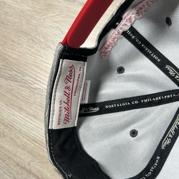 Mitchell & Ness Chicago Bulls Hat Snapback NBA Basketball Jordan Gray Black Cap - Picture 4 of 8